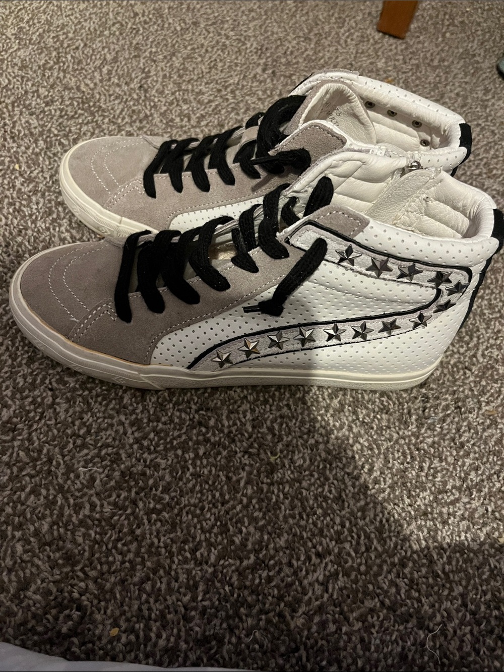 Vintage Leather Havana Womens Gadol High-Top Star Sneakers in White and Gray 7.5
